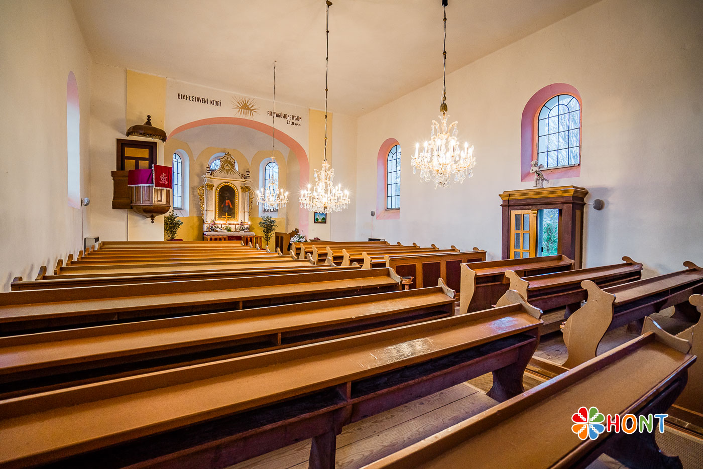 Evanjelický kostol v obci Hontianske Tesáre