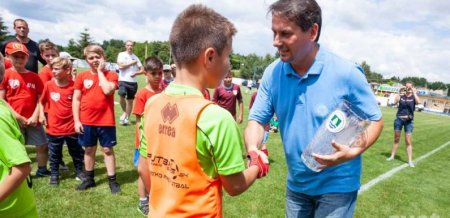 Mladí futbalisti ozdobou gala – prehliadky otvorenia kúpeľnej sezóny v Dudinciach