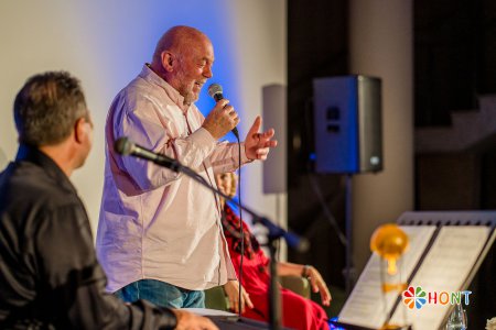 Talk show Pod kožu s Evou Pavlíkovou a Petrom Lipom