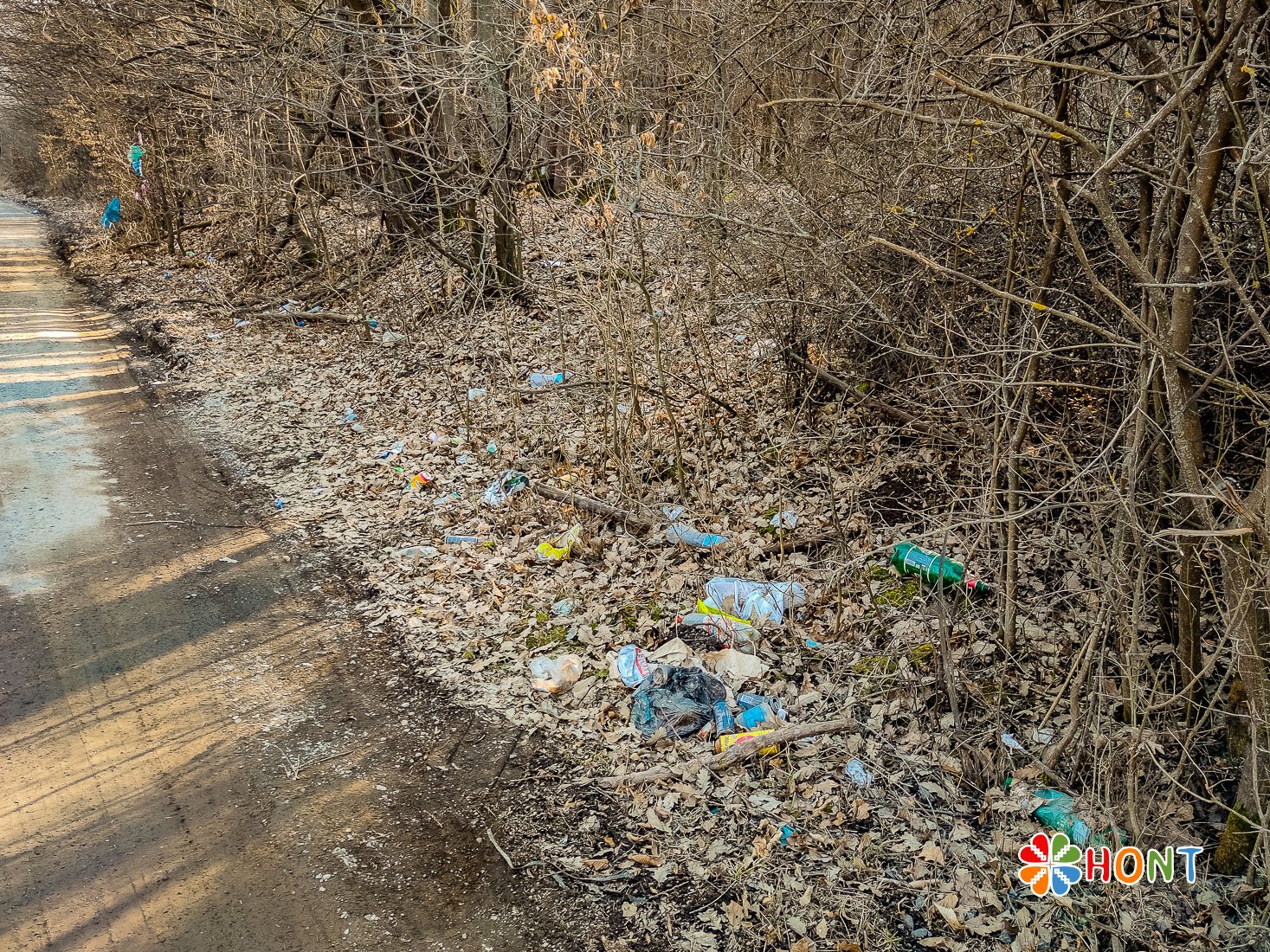 Odpad patrí do smetiaku, nie do prírody !