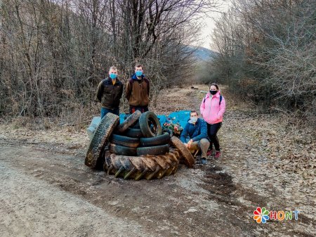 Odpad patrí do smetiaku, nie do prírody !