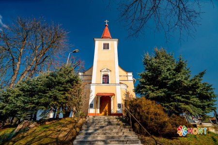Kostol všetkých svätých obci Tupá - Chorvatice