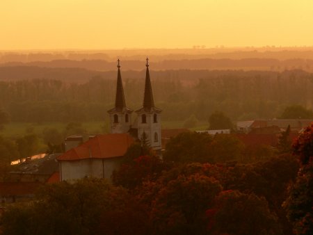 Premonštrátsky kostol a kláštor v Šahách