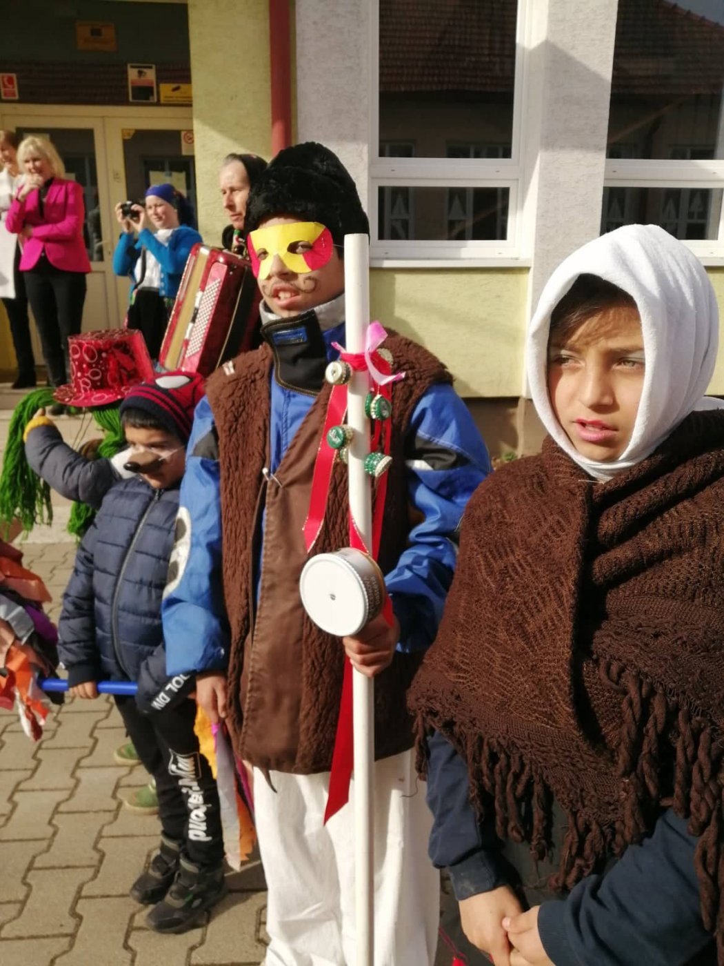 Fašiangový sprievod detí zo ZŠ Litava