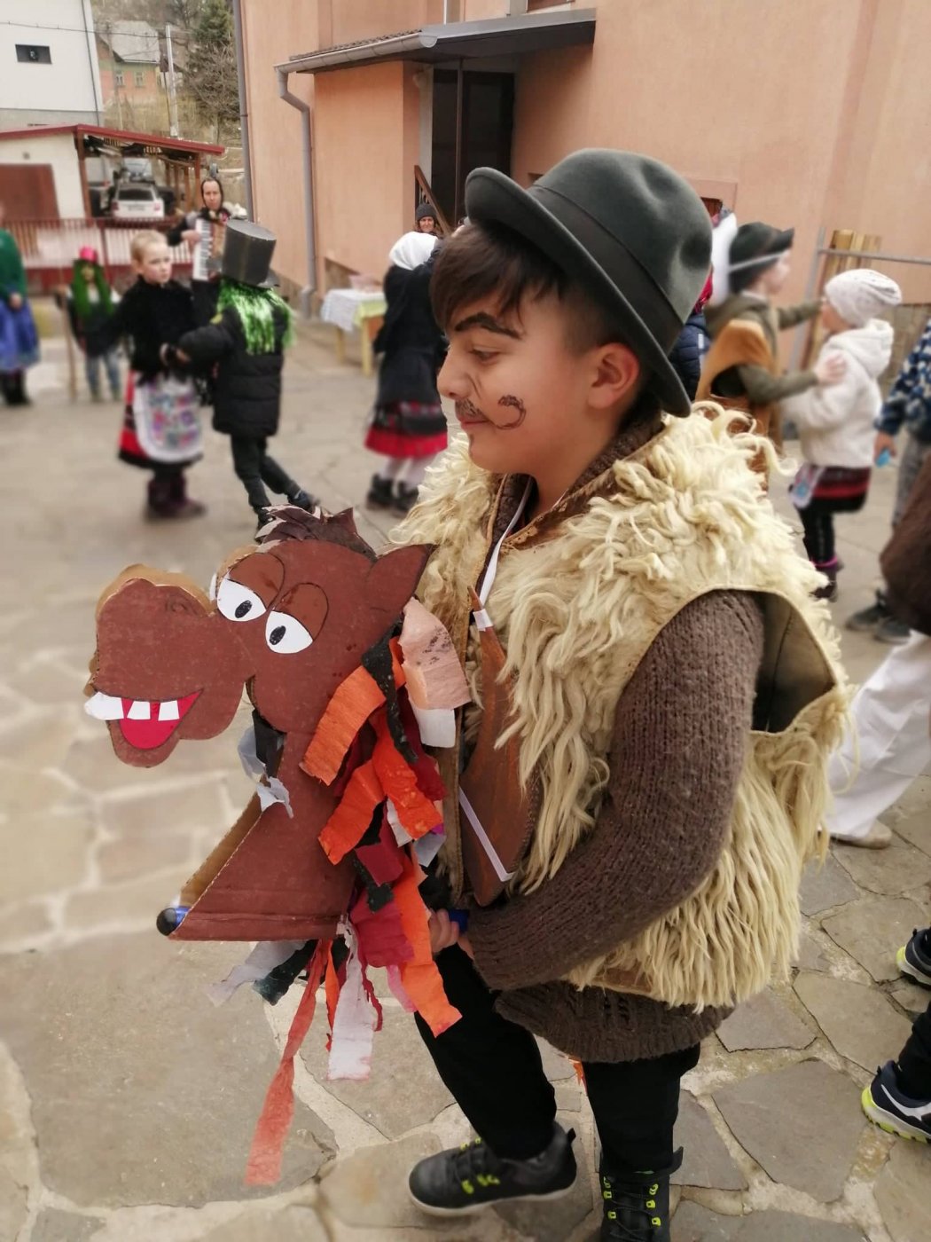 Fašiangový sprievod detí zo ZŠ Litava