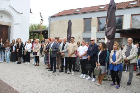 Veľká pocta zo Šiah osobnostiam z medzinárodného podujatia študentov gymnázií (1)