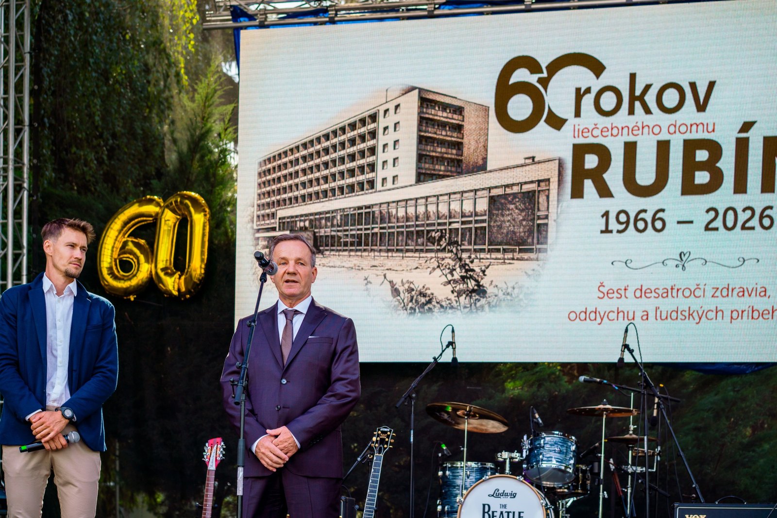 Zďaleka nie pasažiermi v čase, ale vizionármi budúcnosti